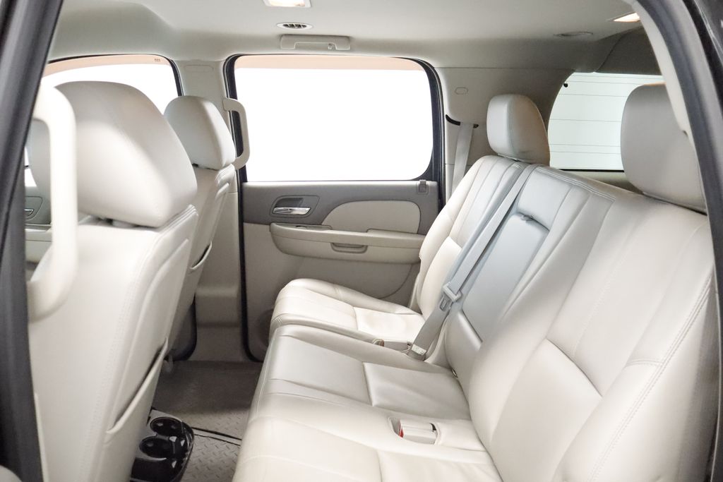 Thumbnail: 2012 Chevrolet Suburban - 23