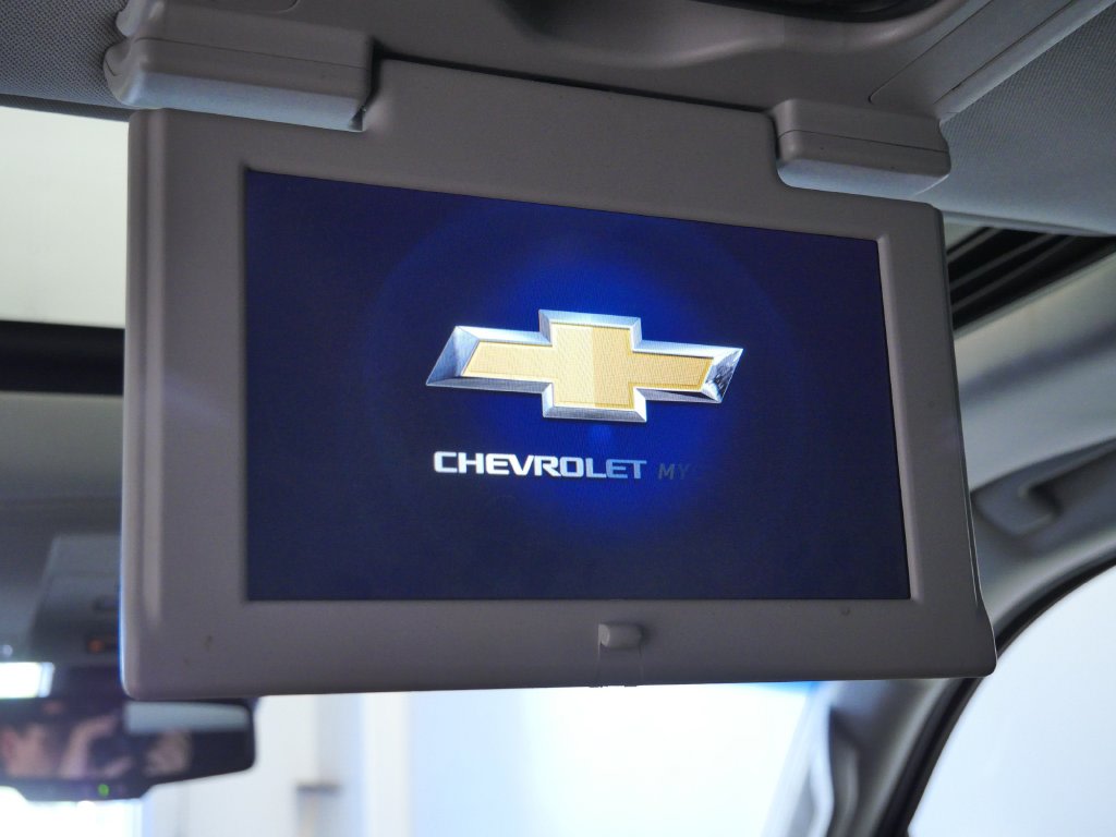 Thumbnail: 2017 Chevrolet Suburban - 17