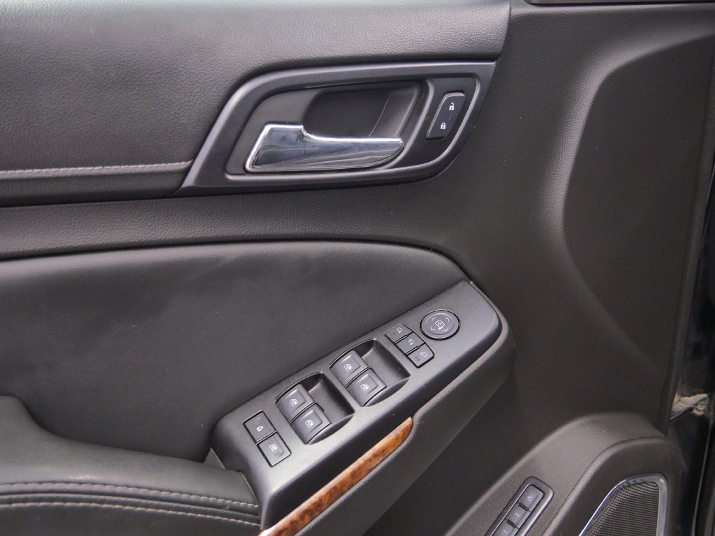 Thumbnail: 2017 Chevrolet Suburban - 19
