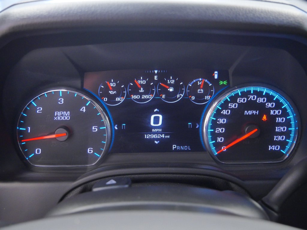Thumbnail: 2017 Chevrolet Suburban - 11