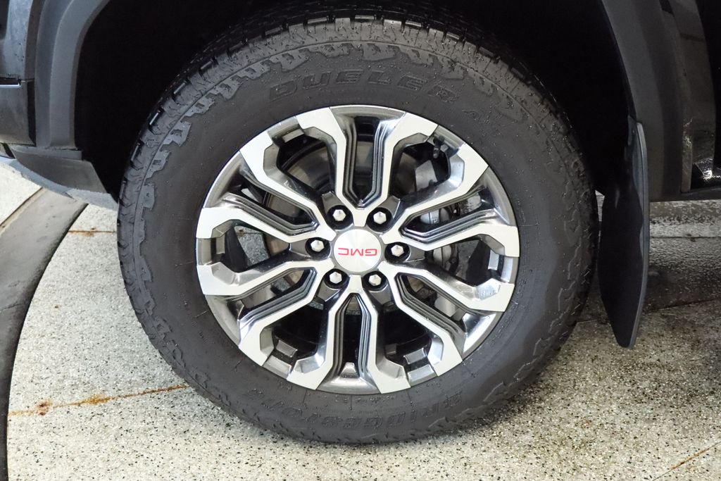 Thumbnail: 2023 GMC Canyon - 8