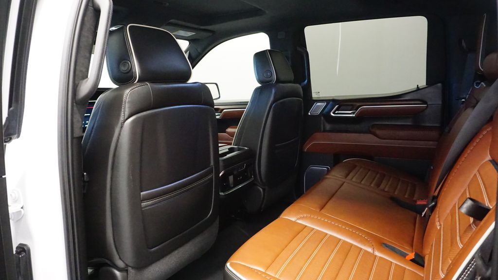 Thumbnail: 2023 GMC Sierra 1500 - 11