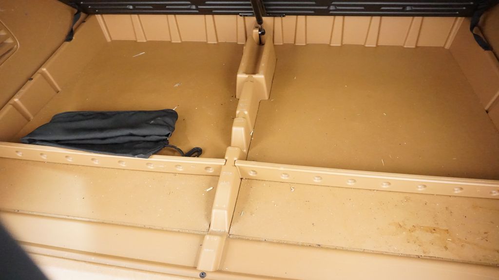 Thumbnail: 2017 Cadillac Escalade - 10