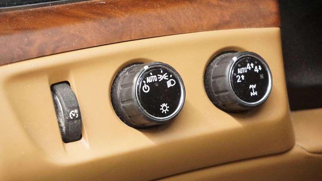 Thumbnail: 2017 Cadillac Escalade - 27