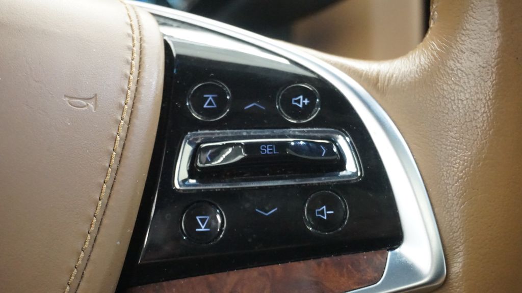 Thumbnail: 2017 Cadillac Escalade - 31