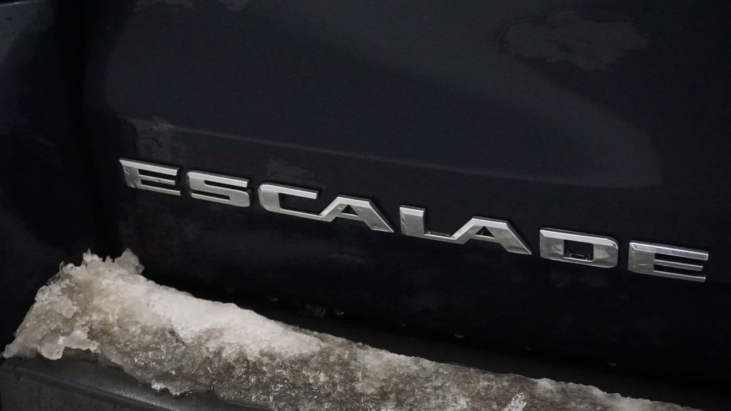 Thumbnail: 2017 Cadillac Escalade - 21