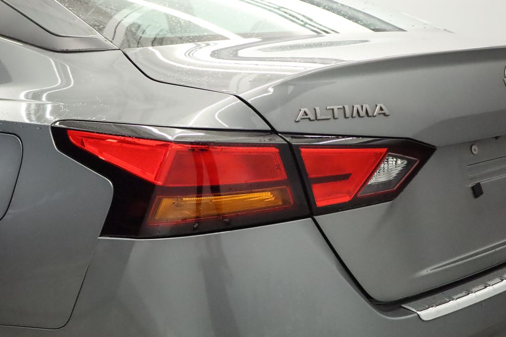 Thumbnail: 2023 Nissan Altima - 25