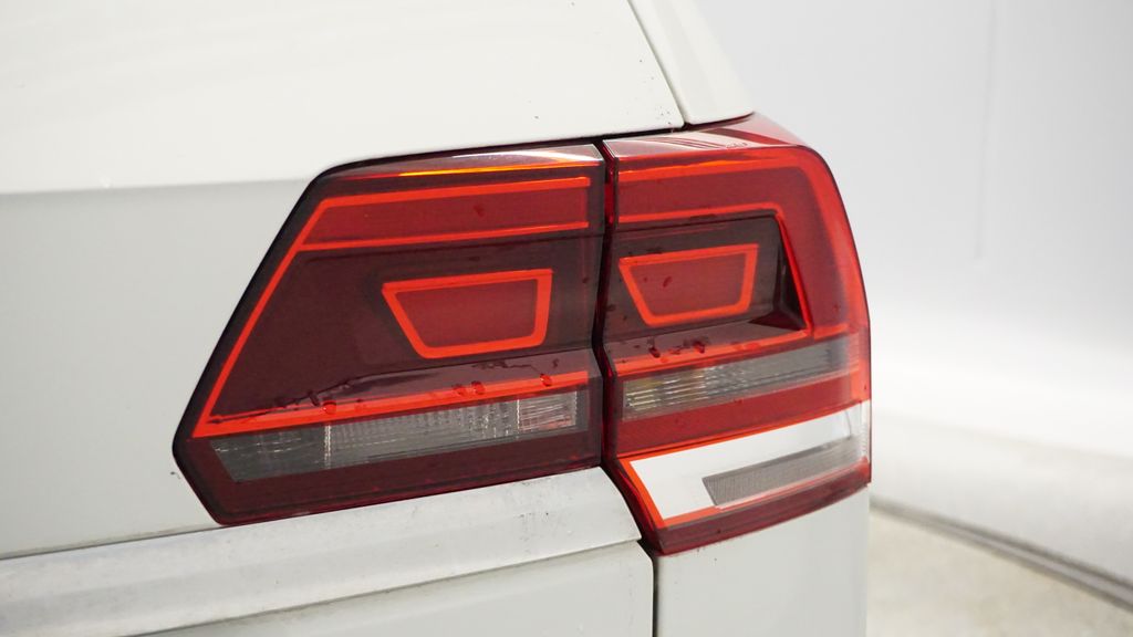 Thumbnail: 2018 Volkswagen Atlas - 21