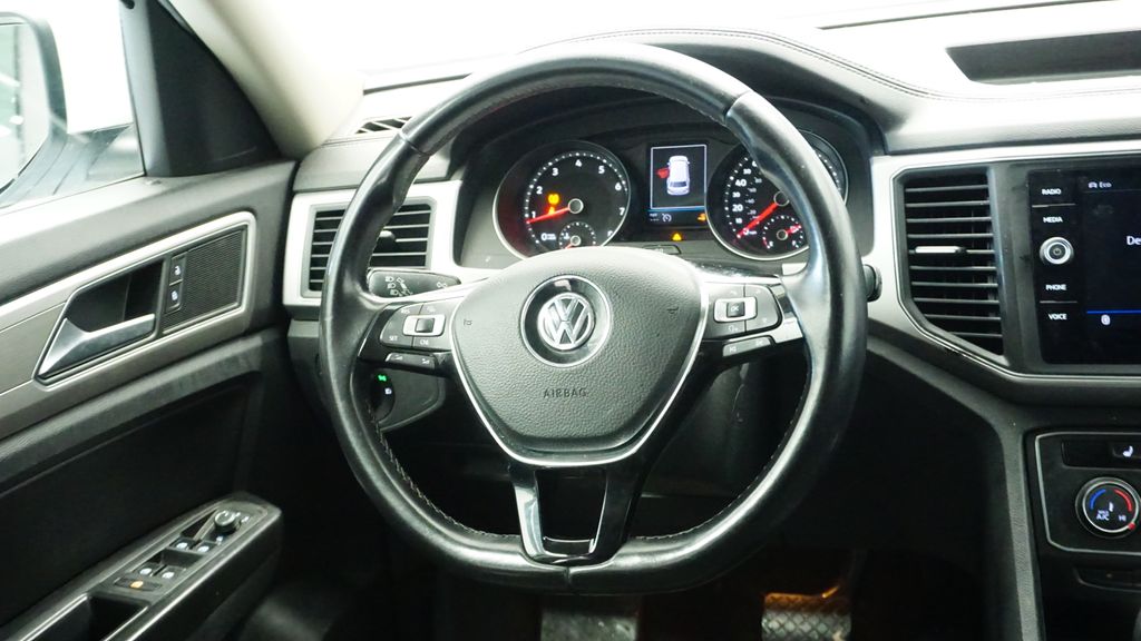 Thumbnail: 2018 Volkswagen Atlas - 9