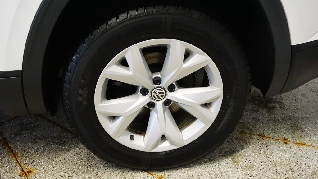 Thumbnail: 2018 Volkswagen Atlas - 8