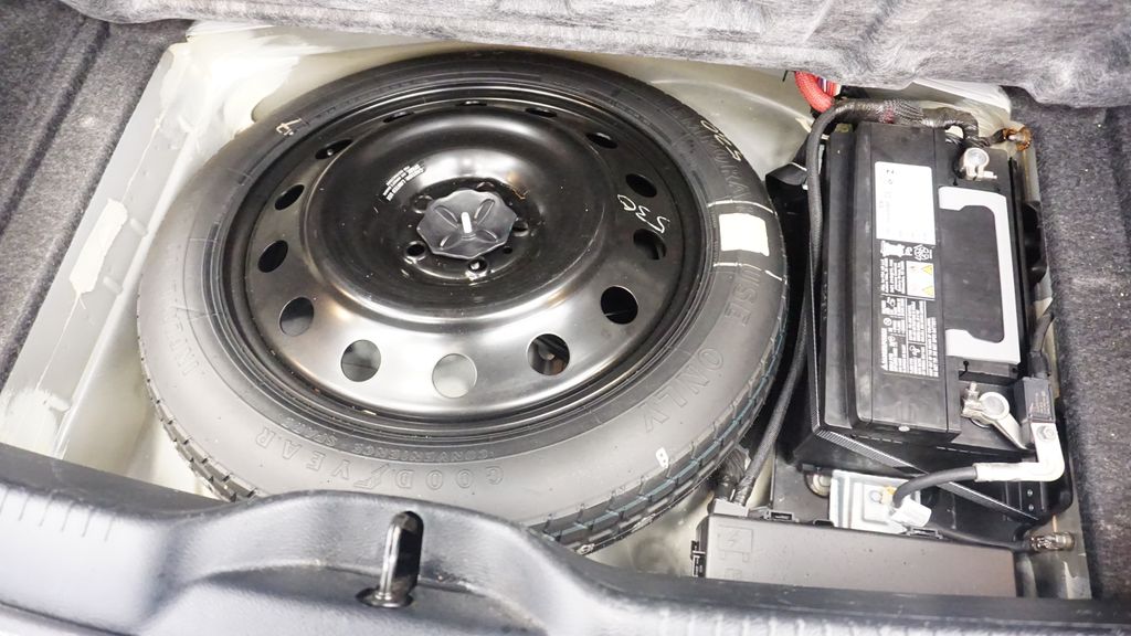 Thumbnail: 2019 Chrysler 300 - 9