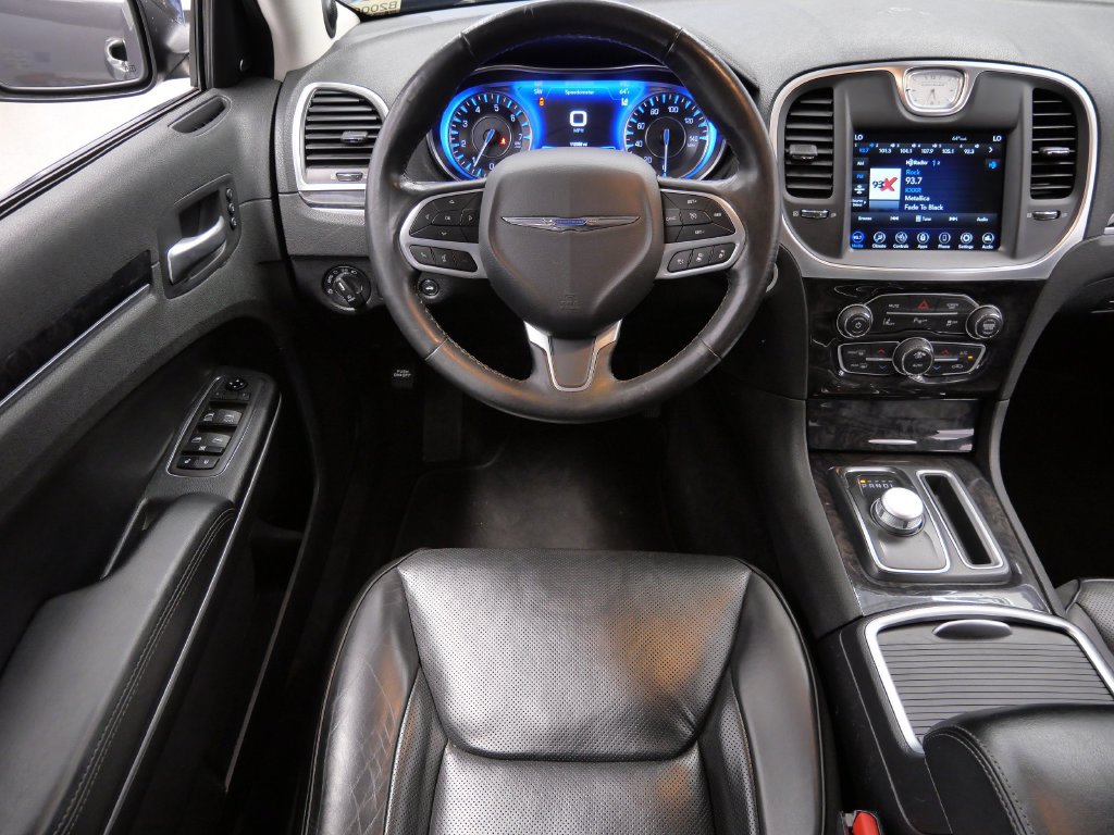 Thumbnail: 2021 Chrysler 300 - 2
