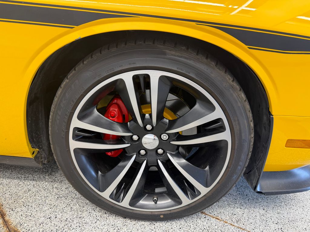 Thumbnail: 2012 Dodge Challenger - 8
