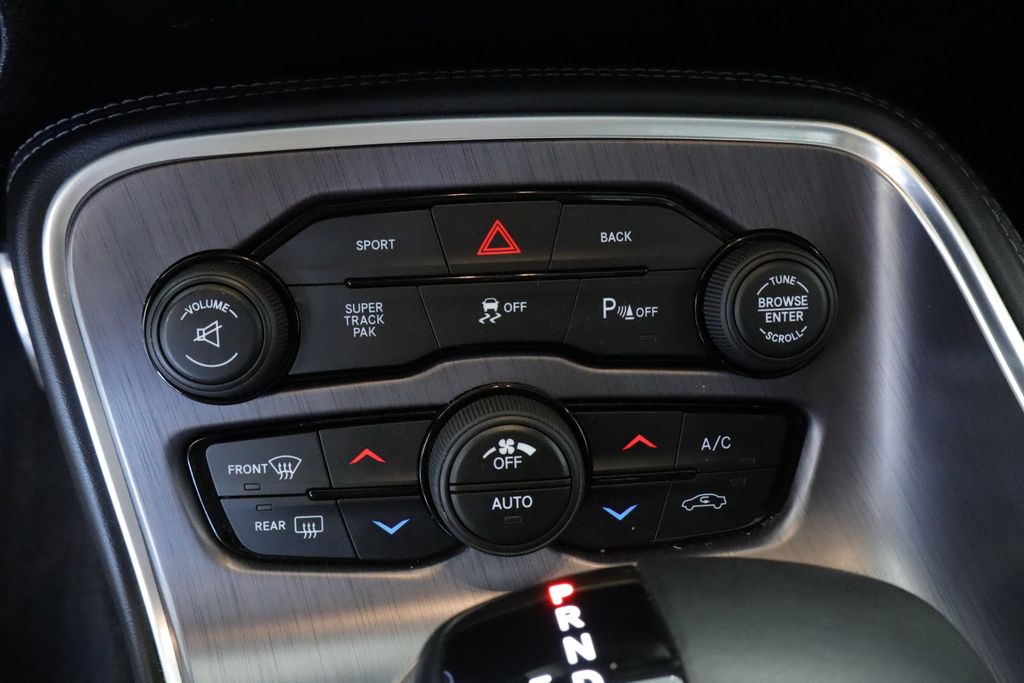 Thumbnail: 2016 Dodge Challenger - 26