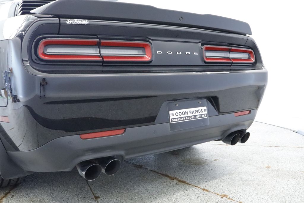 Thumbnail: 2016 Dodge Challenger - 18