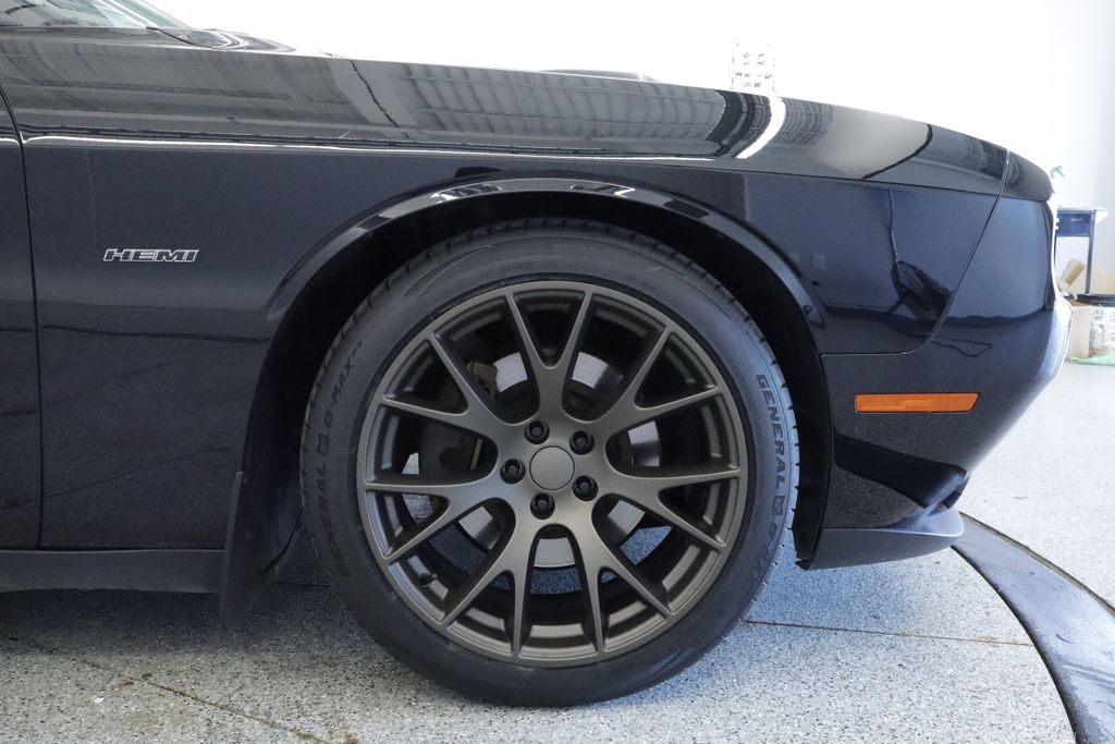 Thumbnail: 2016 Dodge Challenger - 6