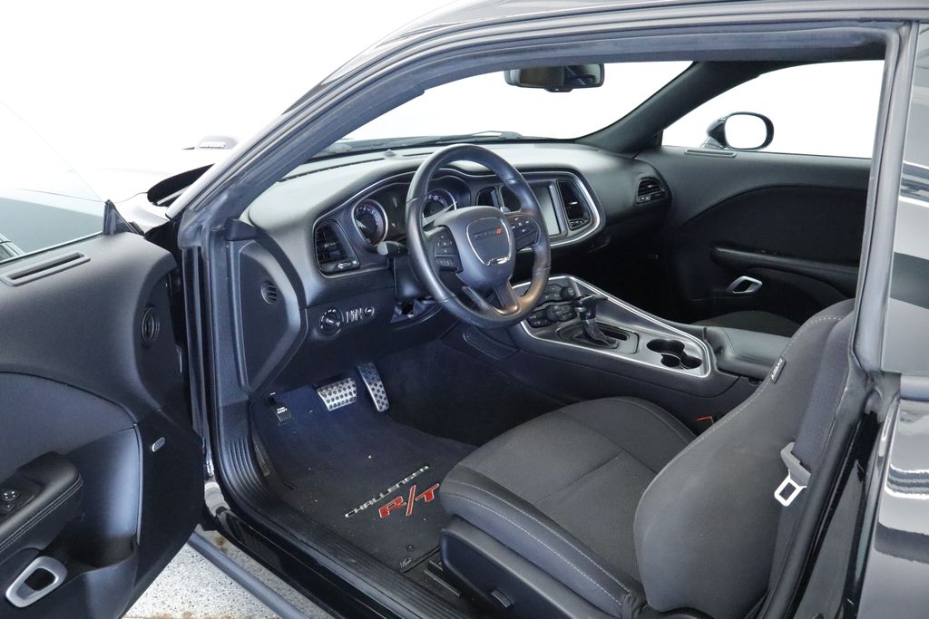 Thumbnail: 2016 Dodge Challenger - 2