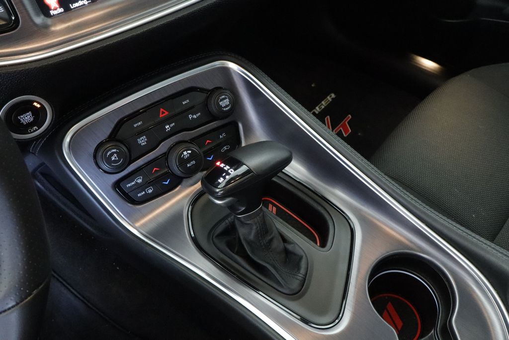 Thumbnail: 2016 Dodge Challenger - 11