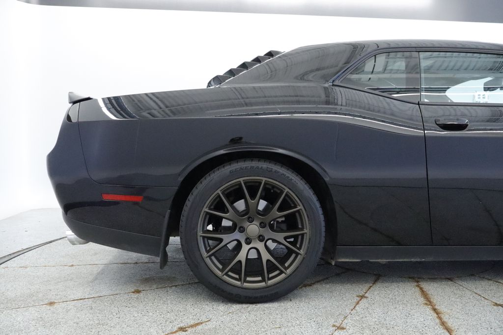 Thumbnail: 2016 Dodge Challenger - 16