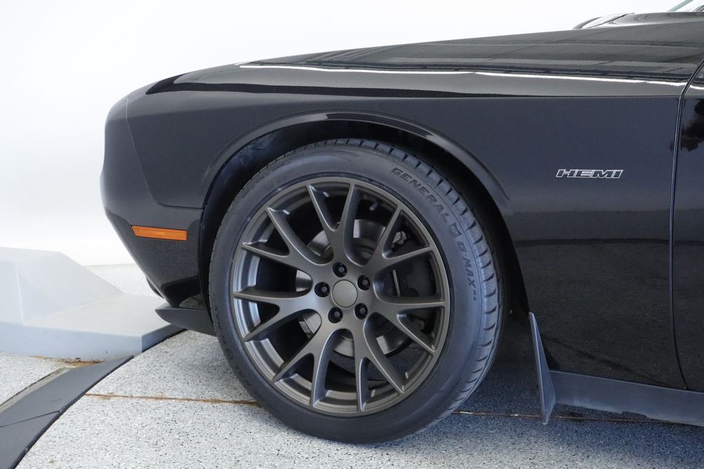 Thumbnail: 2016 Dodge Challenger - 21