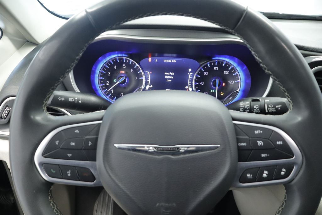 Thumbnail: 2023 Chrysler Pacifica - 27