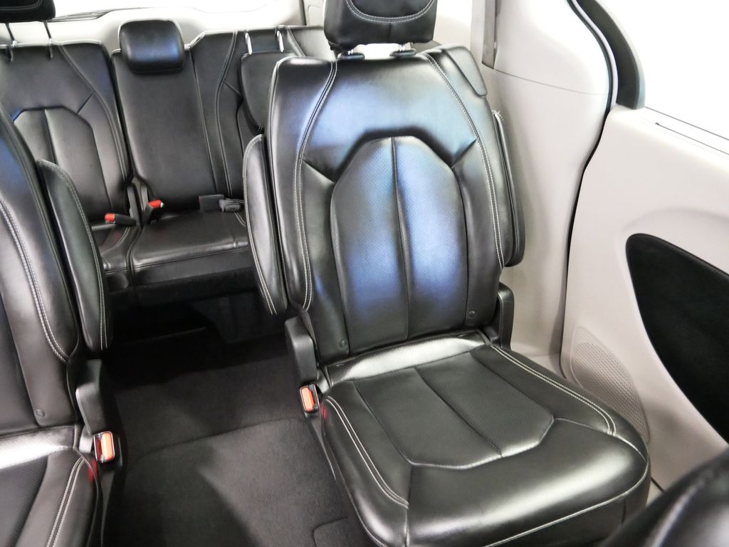 Thumbnail: 2024 Chrysler Pacifica - 29