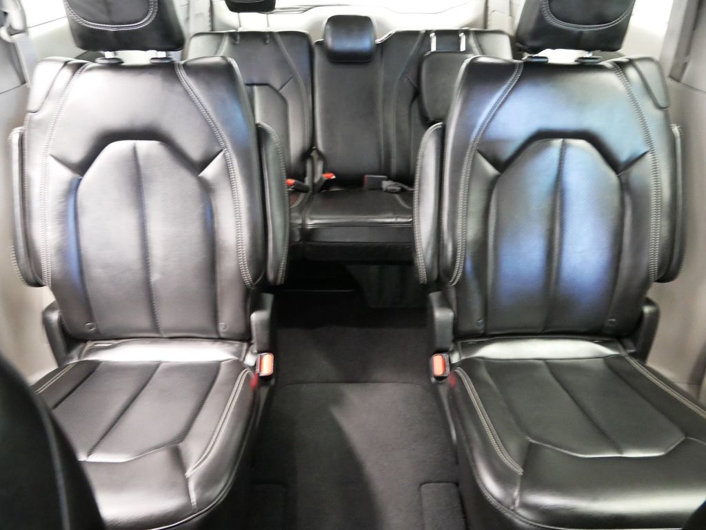 Thumbnail: 2024 Chrysler Pacifica - 28