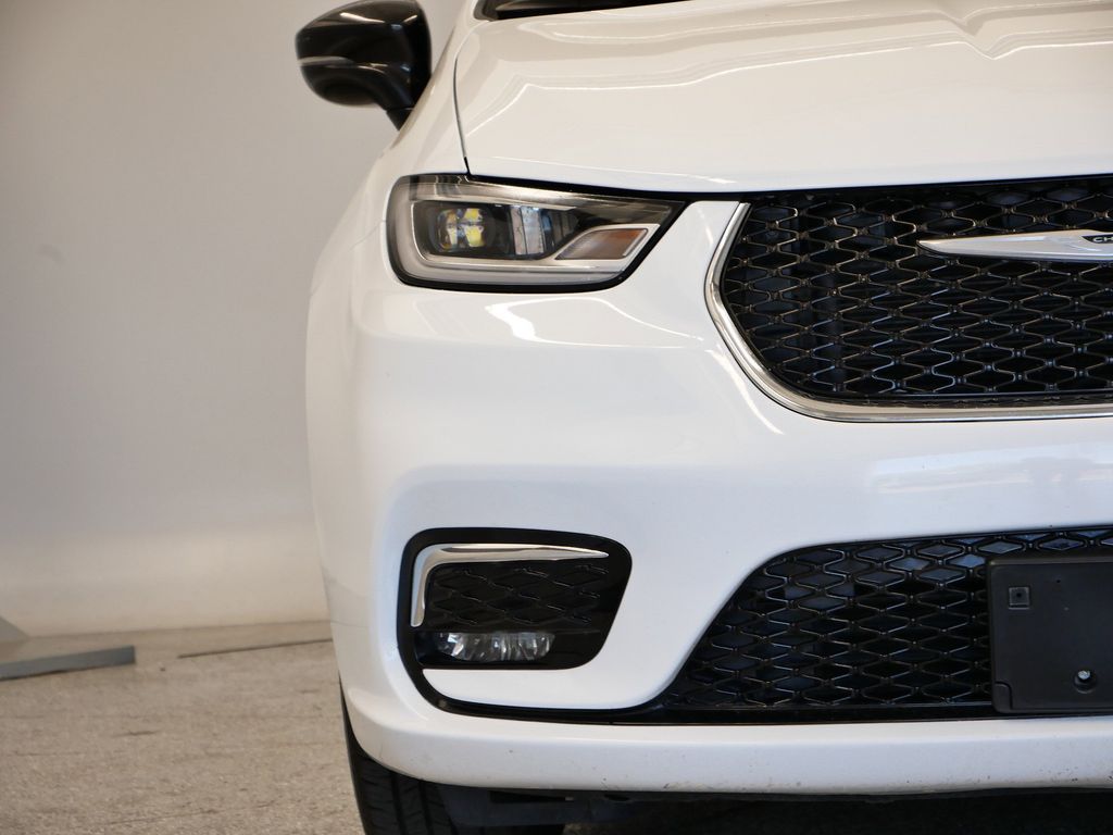 Thumbnail: 2024 Chrysler Pacifica - 7