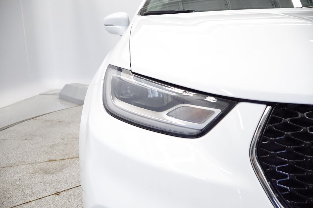 Thumbnail: 2022 Chrysler Pacifica - 18