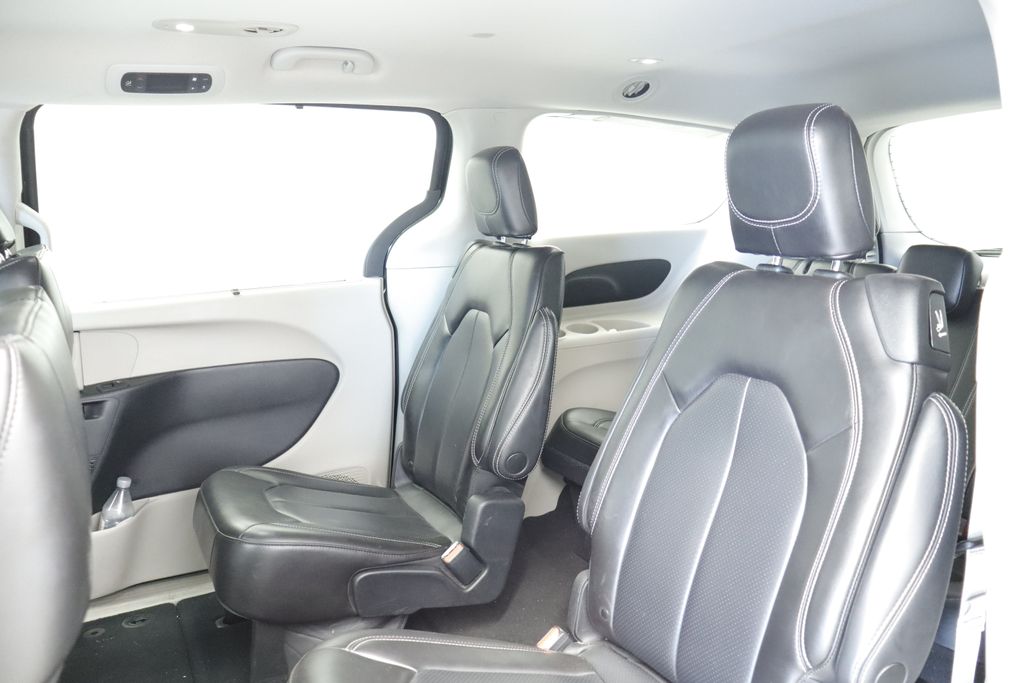 Thumbnail: 2023 Chrysler Pacifica - 23