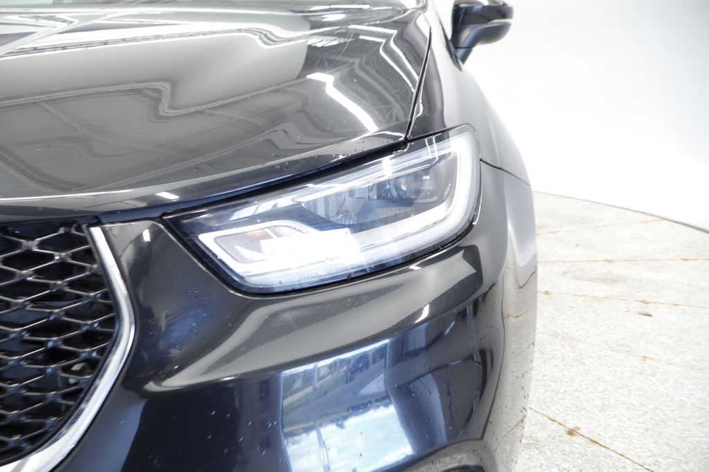 Thumbnail: 2023 Chrysler Pacifica - 19