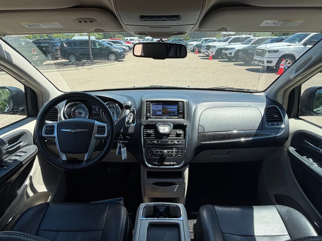 Thumbnail: 2012 Chrysler Town & Country - 2