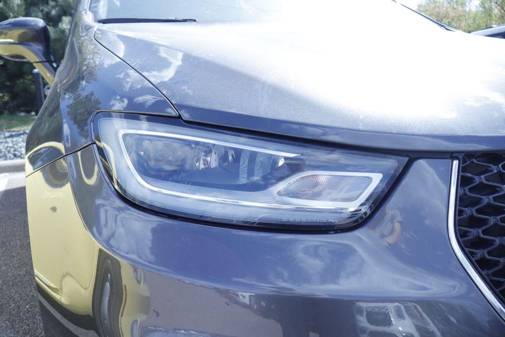 Thumbnail: 2022 Chrysler Pacifica - 14