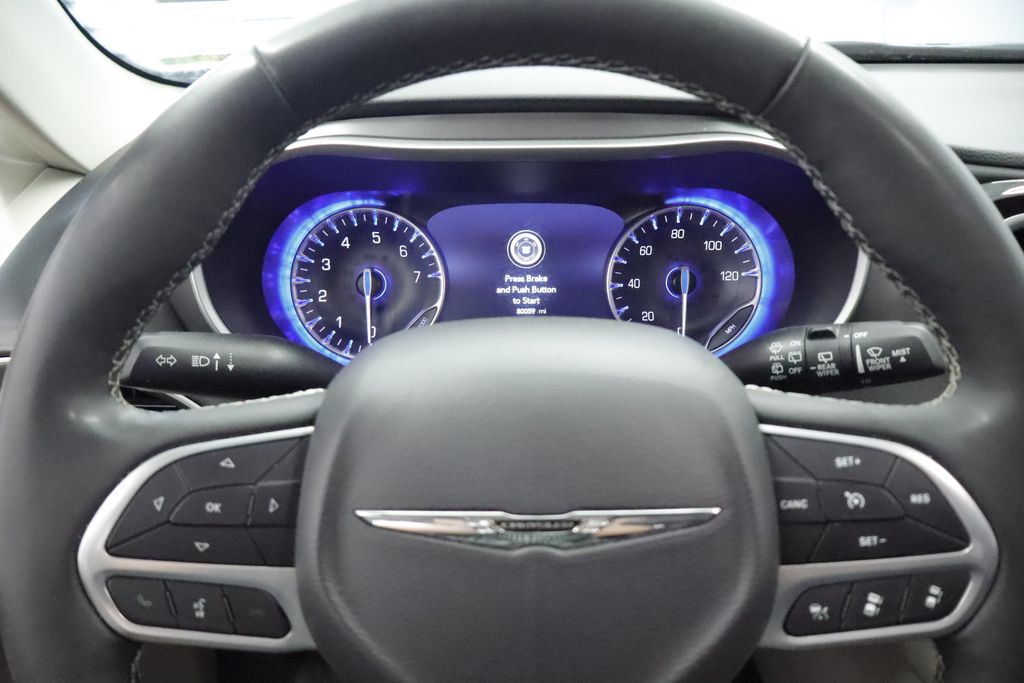 Thumbnail: 2023 Chrysler Pacifica - 25