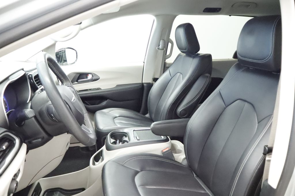 Thumbnail: 2024 Chrysler Pacifica - 20