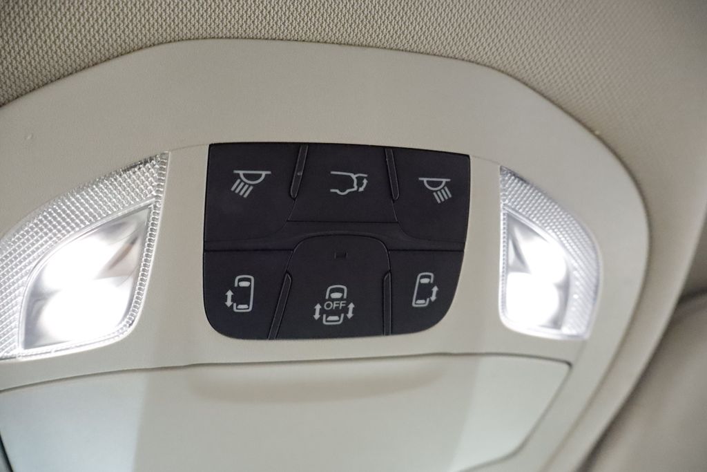 Thumbnail: 2023 Chrysler Pacifica - 26