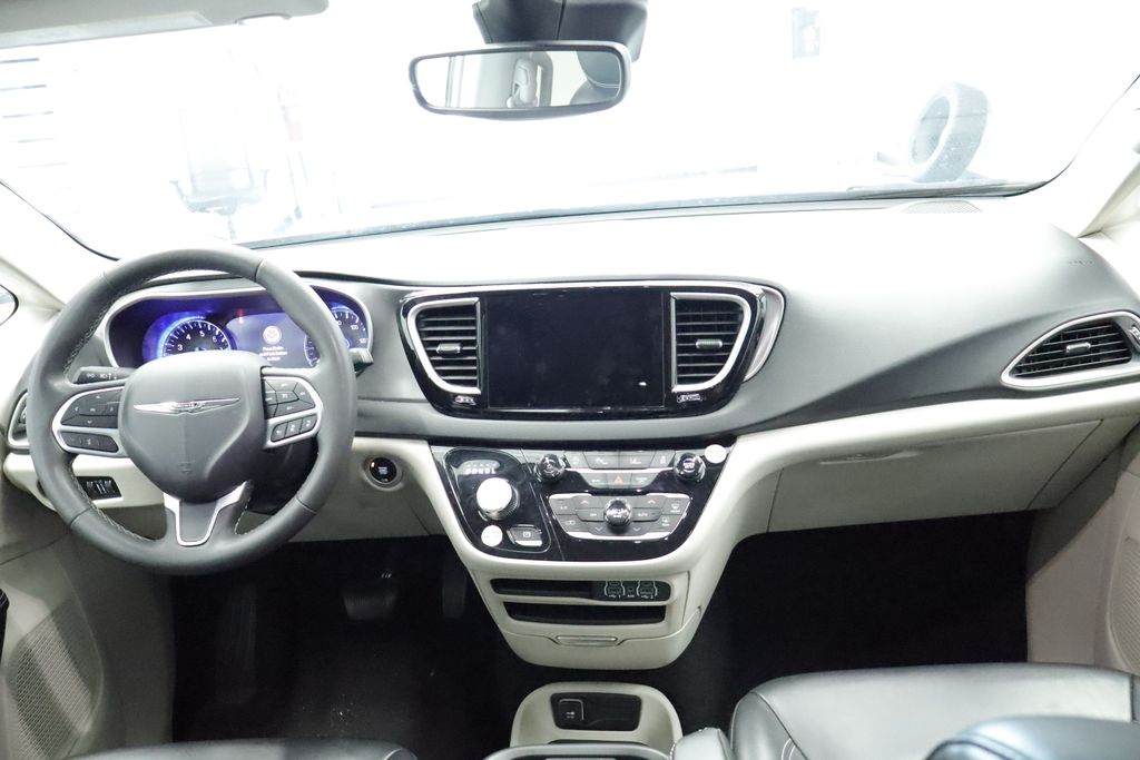 Thumbnail: 2023 Chrysler Pacifica - 2