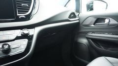 Thumbnail: 2026 Chrysler Voyager - 23
