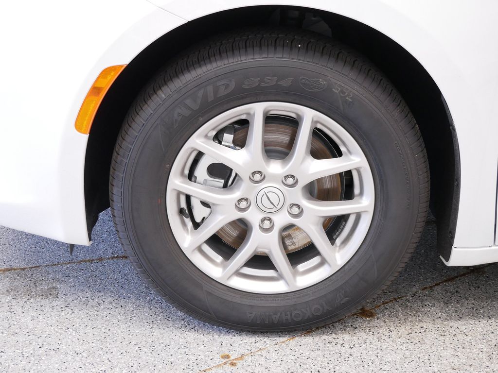 Thumbnail: 2026 Chrysler Voyager - 7