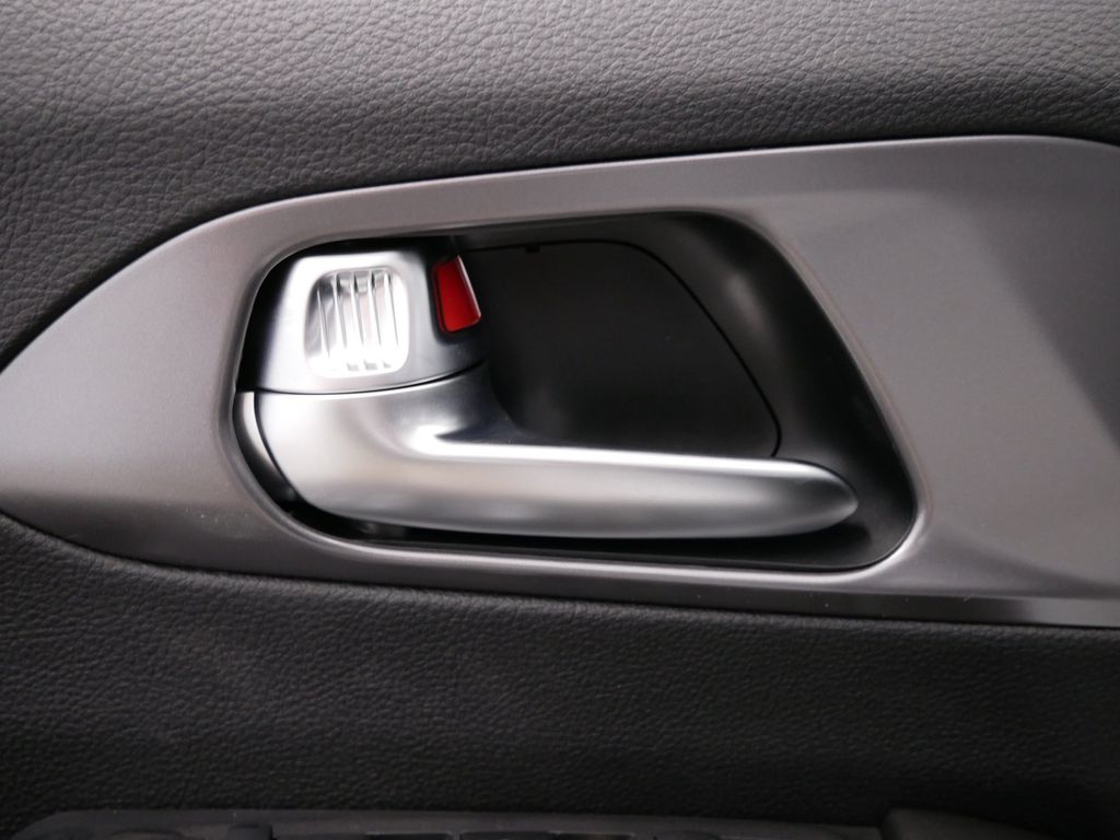 Thumbnail: 2026 Chrysler Voyager - 22