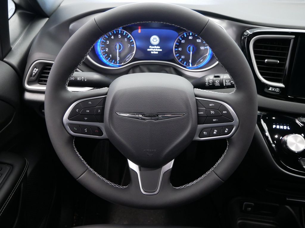 Thumbnail: 2026 Chrysler Voyager - 8