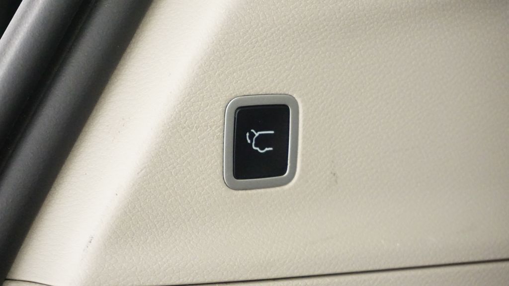 Thumbnail: 2023 Chrysler Pacifica - 14