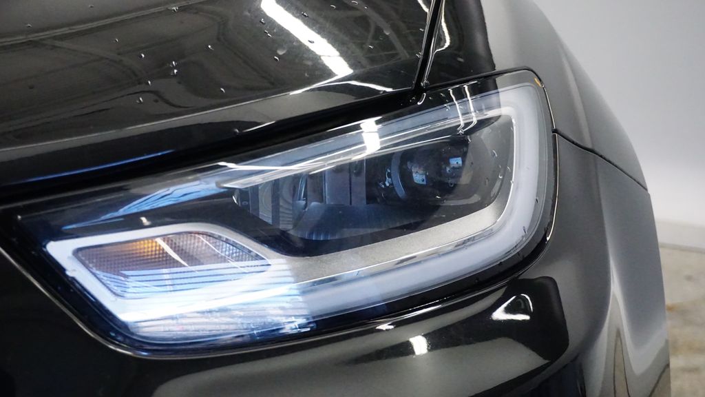 Thumbnail: 2023 Chrysler Pacifica - 18