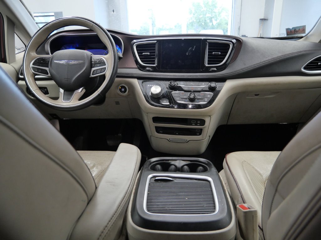 Thumbnail: 2017 Chrysler Pacifica - 2