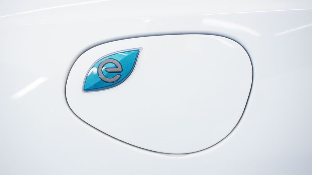 Thumbnail: 2024 Chrysler Pacifica - 7