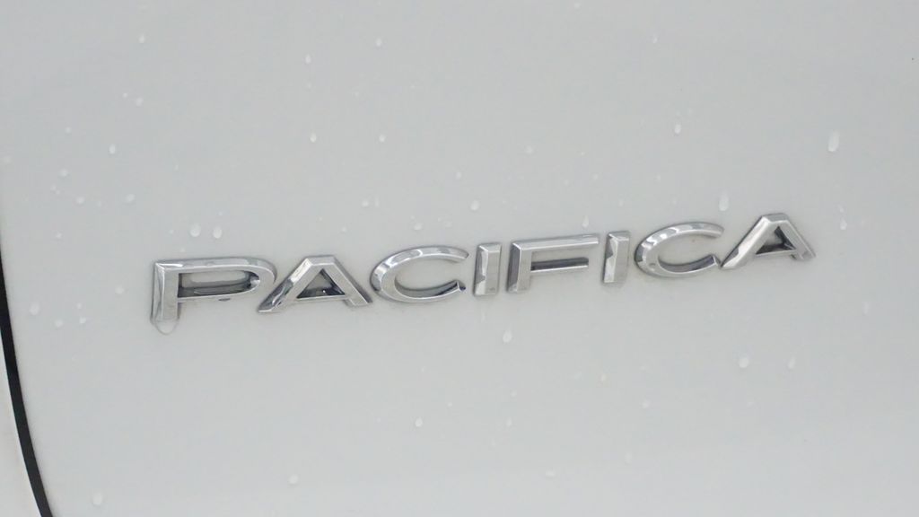 Thumbnail: 2024 Chrysler Pacifica - 22