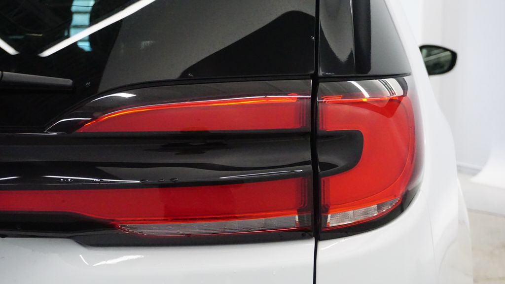 Thumbnail: 2024 Chrysler Pacifica - 20