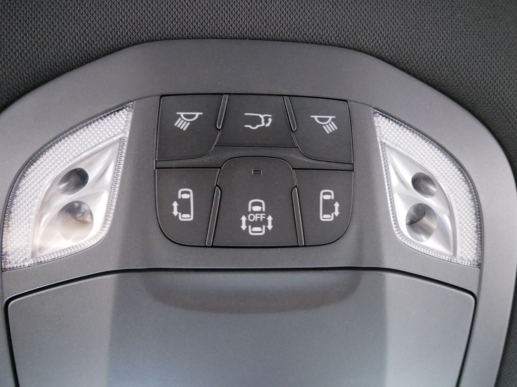 Thumbnail: 2027 Chrysler Pacifica - 14