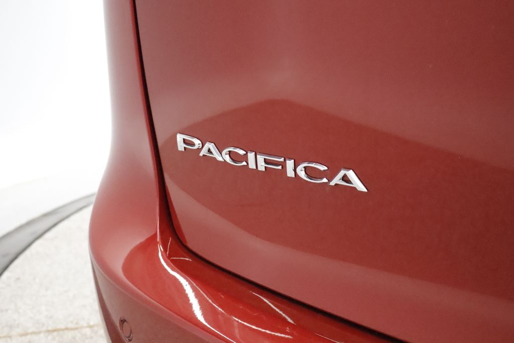 Thumbnail: 2026 Chrysler Pacifica - 21