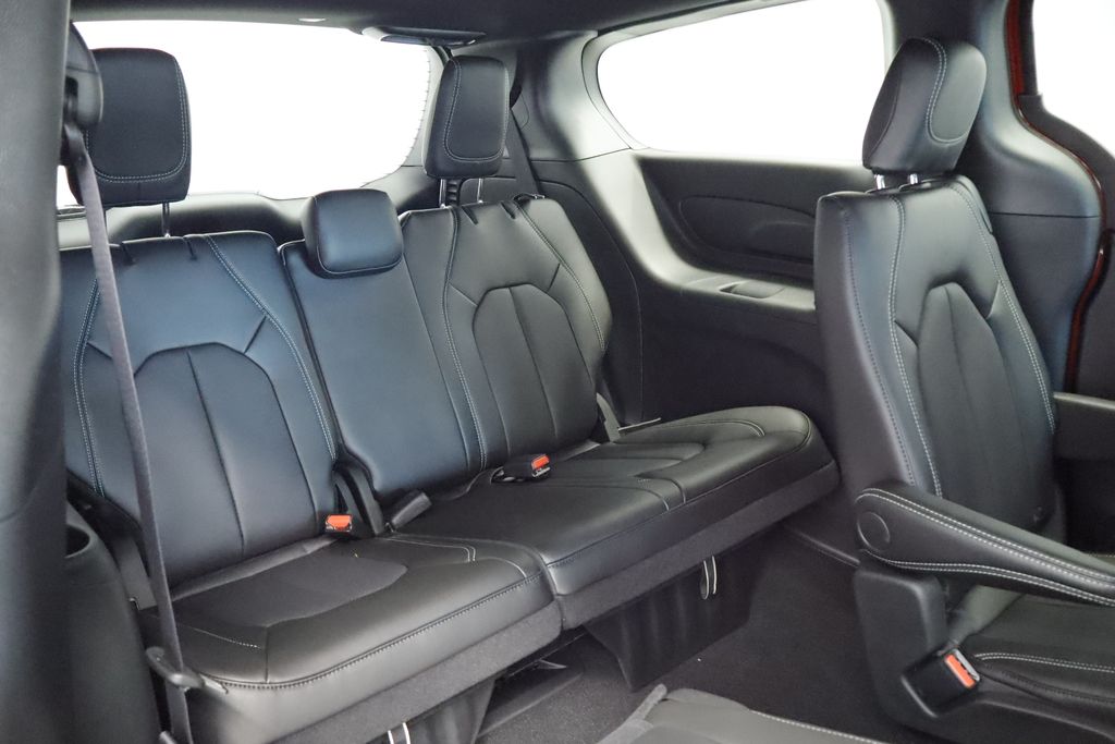 Thumbnail: 2026 Chrysler Pacifica - 20